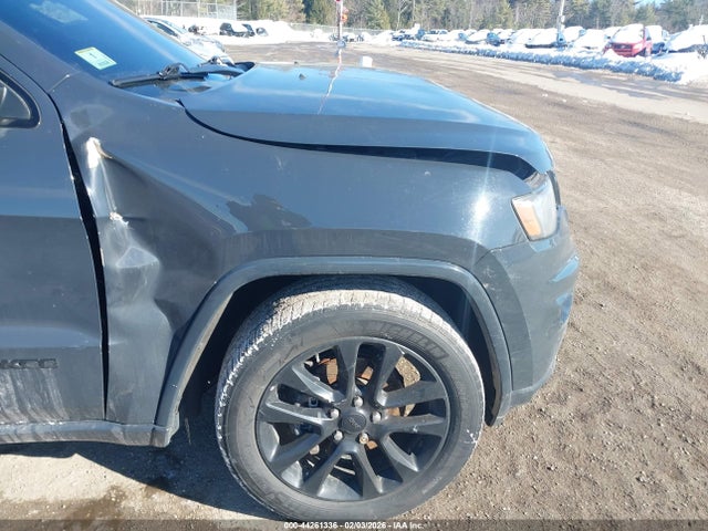 1C4RJFAGXJC294543 Jeep Grand Cherokee Altitude 4x4
