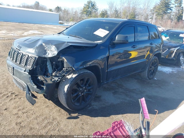 1C4RJFAGXJC294543 Jeep Grand Cherokee Altitude 4x4