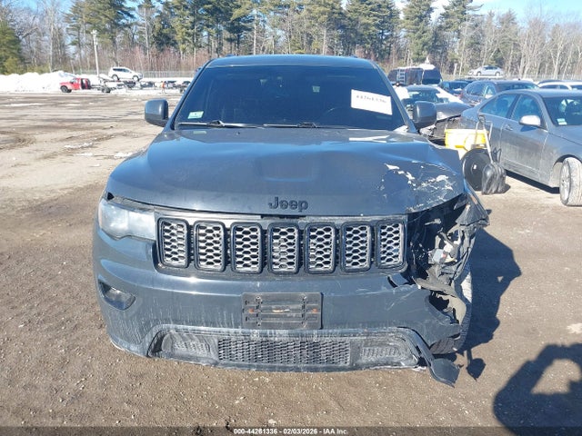 1C4RJFAGXJC294543 Jeep Grand Cherokee Altitude 4x4