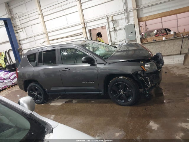 44261352 :رقم المزاد ، 1C4NJCBB0GD732571 vin ، 2016 Jeep Compass Sport مزاد بيع
