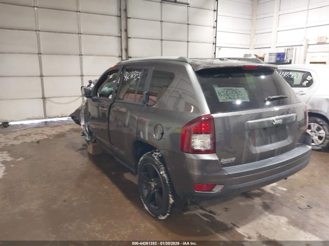 44261352 :رقم المزاد ، 1C4NJCBB0GD732571 vin ، 2016 Jeep Compass Sport مزاد بيع