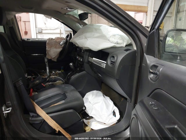 44261352 :رقم المزاد ، 1C4NJCBB0GD732571 vin ، 2016 Jeep Compass Sport مزاد بيع