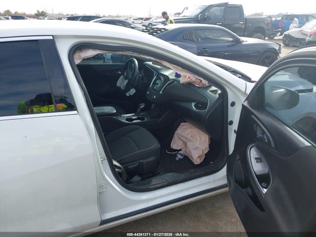 2021 CHEVROLET MALIBU 1G1ZD5ST9MF072150 Photo 4