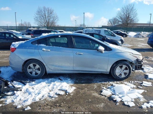 1G1BC5SM8H7279299 Chevrolet Cruze Ls Auto