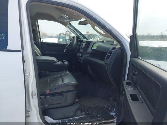 44261421 :رقم المزاد ، 3C7WR5HJ7LG268671 vin ، 2020 Ram 2500 Tradesman  4x4 8' Box مزاد بيع