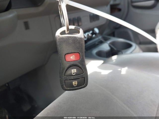 1N6BF0KL1FN805836 Nissan Nv Cargo Nv1500 S V6
