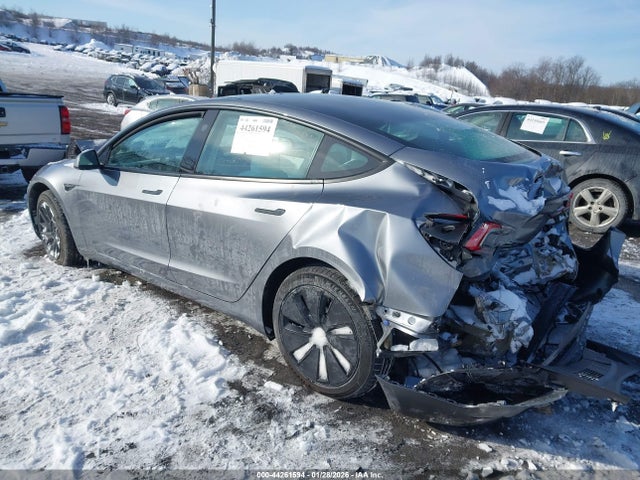 2025 TESLA MODEL 3 5YJ3E1EAXSF060409 Photo 2