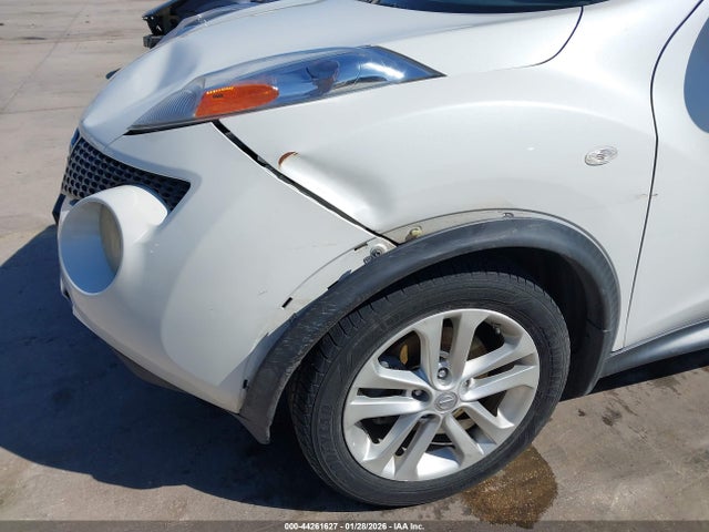 JN8AF5MR8ET451552 Nissan Juke Sv