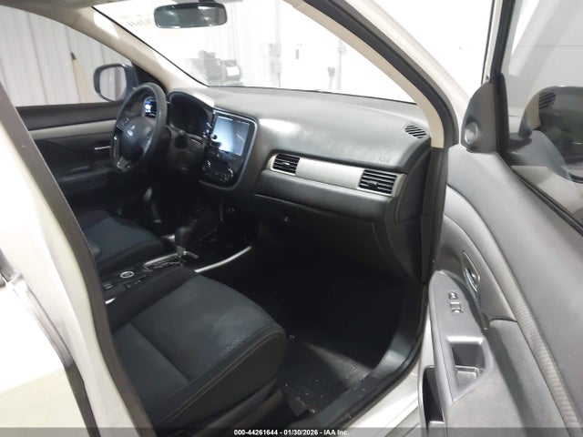 2018 MITSUBISHI OUTLANDER JA4AZ3A32JZ042875 Photo 4
