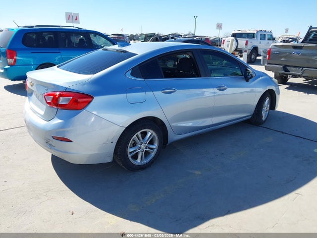 44261645 :رقم المزاد ، 1G1BE5SMXJ7115942 vin ، 2018 Chevrolet Cruze Lt Auto مزاد بيع
