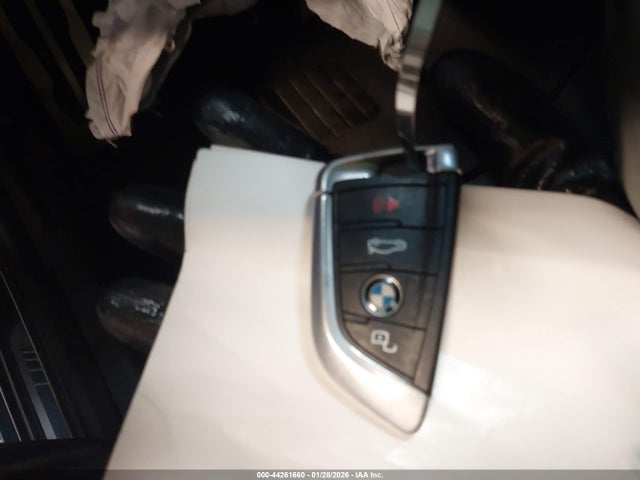 44261660 :رقم المزاد ، WBA5R7C53KAJ87448 vin ، 2019 Bmw 330i Xdrive مزاد بيع