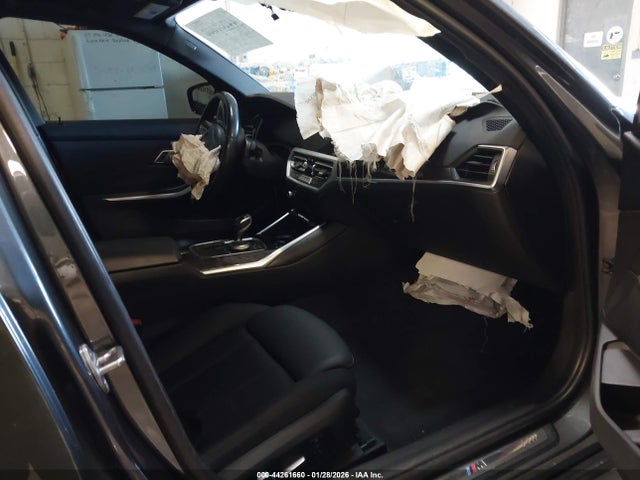 44261660 :رقم المزاد ، WBA5R7C53KAJ87448 vin ، 2019 Bmw 330i Xdrive مزاد بيع