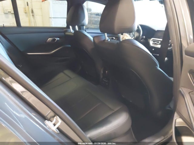 44261660 :رقم المزاد ، WBA5R7C53KAJ87448 vin ، 2019 Bmw 330i Xdrive مزاد بيع