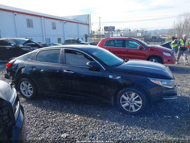 5XXGT4L38GG065027 KIA Optima Lx