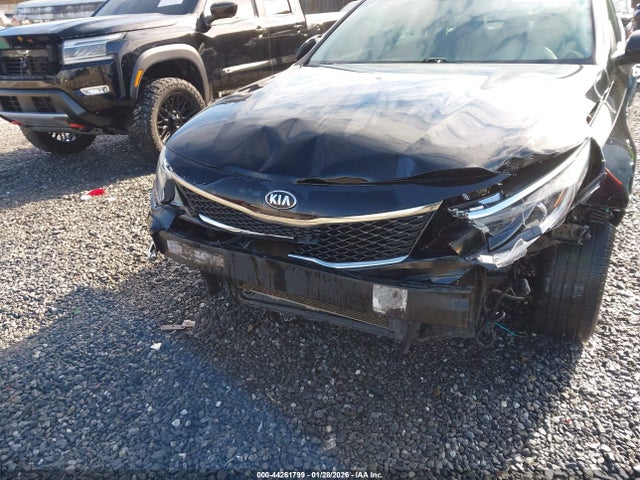 5XXGT4L38GG065027 KIA Optima Lx