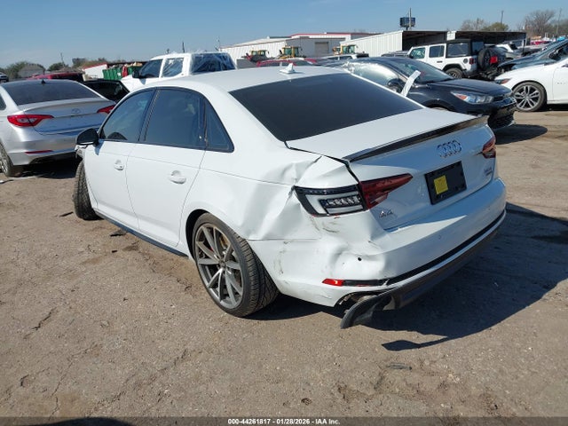2018 AUDI A4 WAUENAF47JN020044 Photo 2