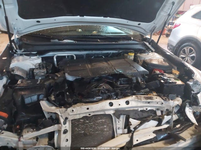Продажа на аукционе авто 2017 Subaru Outback 3.6r Touring, vin: 4S4BSETC5H3301553, номер лота: 44261838