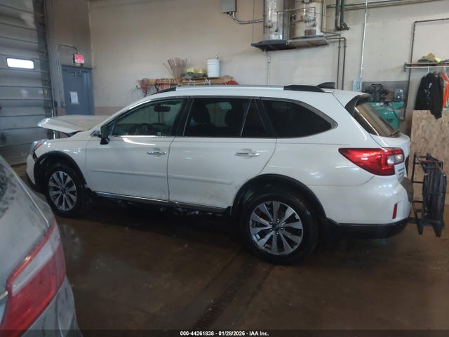 Продажа на аукционе авто 2017 Subaru Outback 3.6r Touring, vin: 4S4BSETC5H3301553, номер лота: 44261838