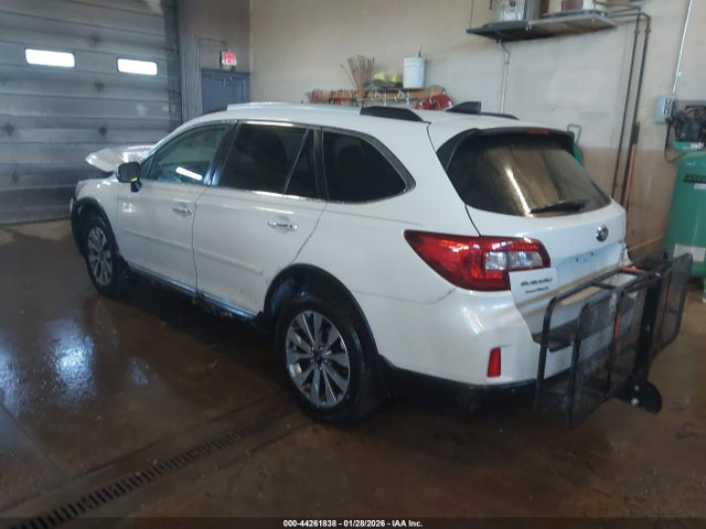 Продажа на аукционе авто 2017 Subaru Outback 3.6r Touring, vin: 4S4BSETC5H3301553, номер лота: 44261838