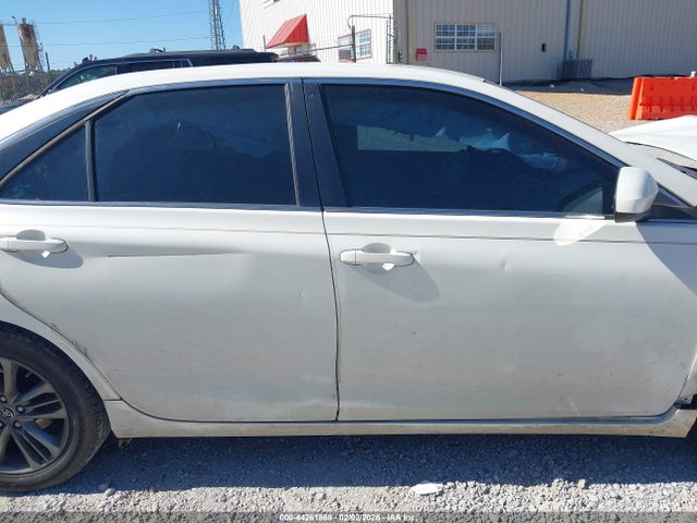 4T1BF1FK0GU134317 Toyota CAMRY SE
