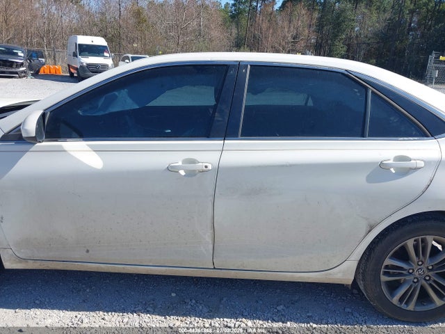 4T1BF1FK0GU134317 Toyota CAMRY SE