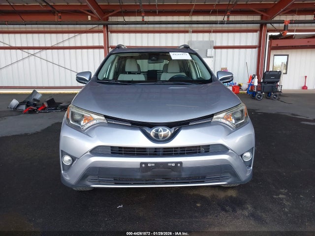 JTMWFREV4JJ192794 Toyota Rav4 Xle