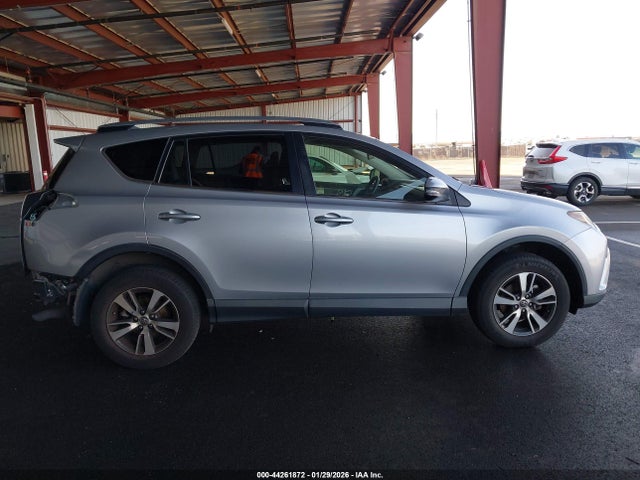 JTMWFREV4JJ192794 Toyota Rav4 Xle