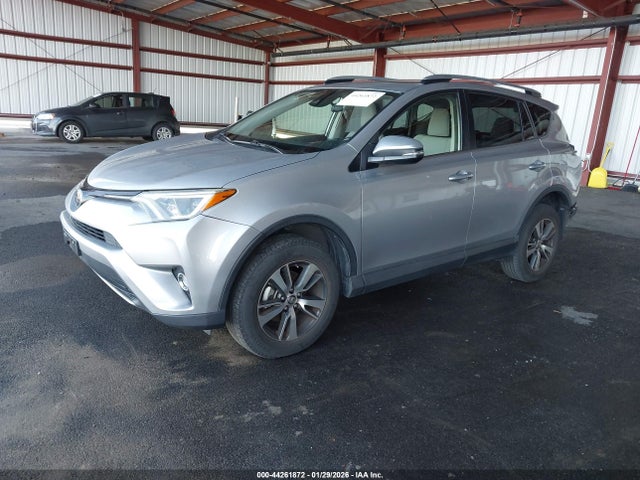JTMWFREV4JJ192794 Toyota Rav4 Xle