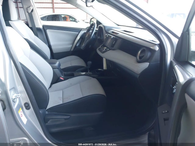 JTMWFREV4JJ192794 Toyota Rav4 Xle