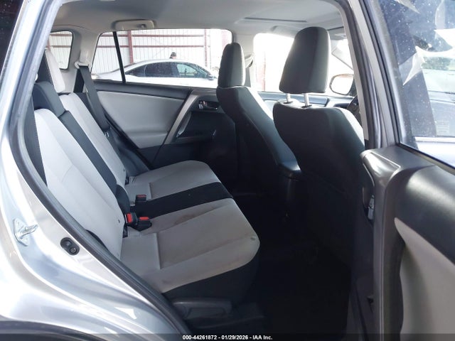 JTMWFREV4JJ192794 Toyota Rav4 Xle