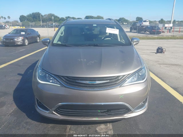 Aukcja sprzedaży 2018 Chrysler Pacifica Hybrid Limited, vin: 2C4RC1N72JR236814, numer aukcji: 44261877