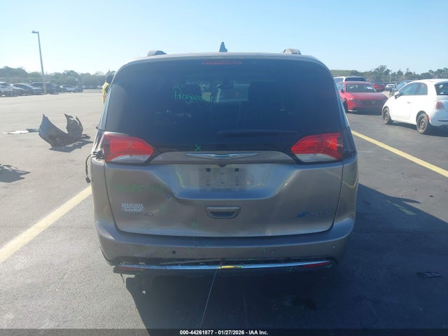 Aukcja sprzedaży 2018 Chrysler Pacifica Hybrid Limited, vin: 2C4RC1N72JR236814, numer aukcji: 44261877