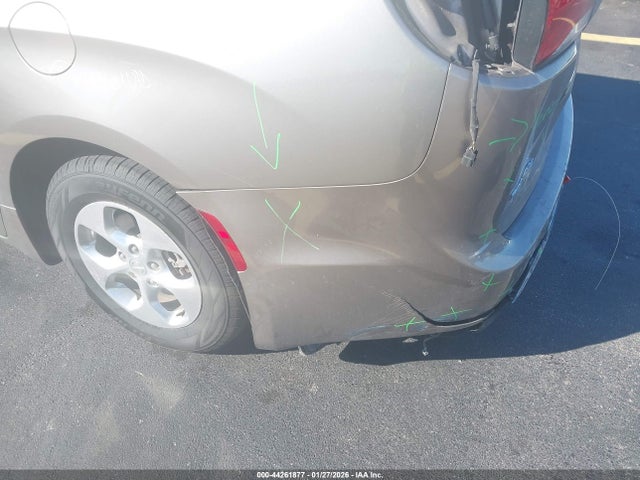 Aukcja sprzedaży 2018 Chrysler Pacifica Hybrid Limited, vin: 2C4RC1N72JR236814, numer aukcji: 44261877