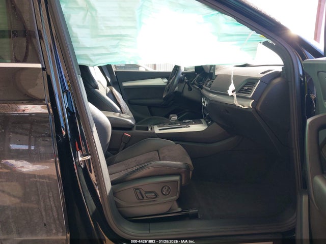 2019 AUDI SQ5 WA1A4AFY6K2086136 Photo 4