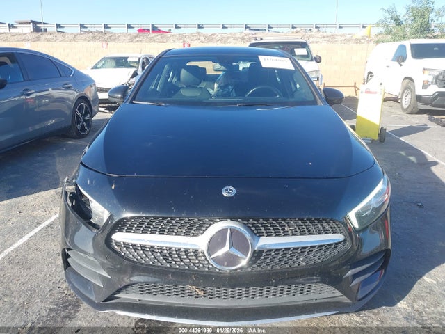 W1K3G4EB4NJ338762 Mercedes-Benz A 220