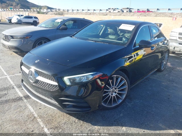 W1K3G4EB4NJ338762 Mercedes-Benz A 220