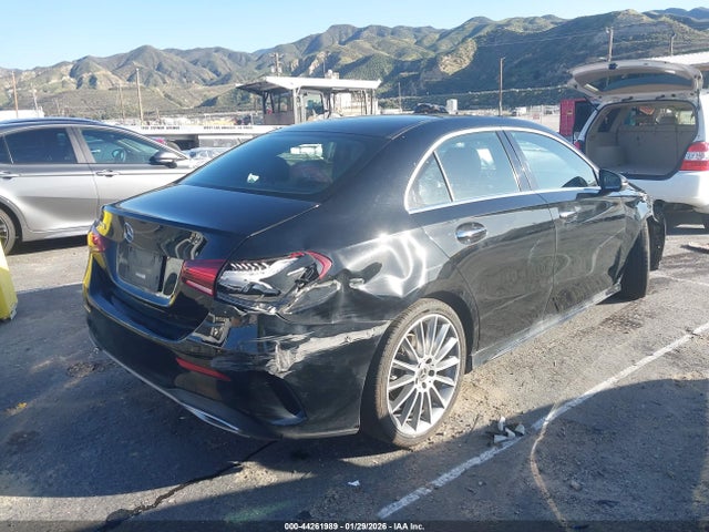 W1K3G4EB4NJ338762 Mercedes-Benz A 220