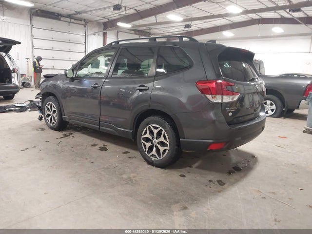 2022 SUBARU FORESTER JF2SKAEC1NH416421 Photo 2