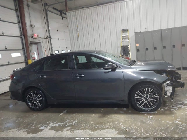 2023 Kia Forte Gt-line მანქანა იყიდება აუქციონზე, vin: 3KPF54AD6PE629896, აუქციონის ნომერი: 44262045