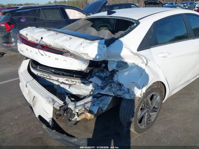 44262107 :رقم المزاد ، 5NPLS4AG2PH115013 vin ، 2023 Hyundai Elantra Sel مزاد بيع