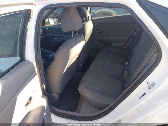 44262107 :رقم المزاد ، 5NPLS4AG2PH115013 vin ، 2023 Hyundai Elantra Sel مزاد بيع