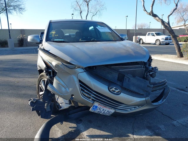 KM8JT3AFXFU100071 Hyundai TUCSON GLS
