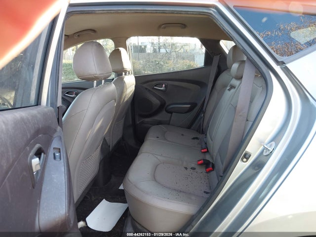 KM8JT3AFXFU100071 Hyundai TUCSON GLS