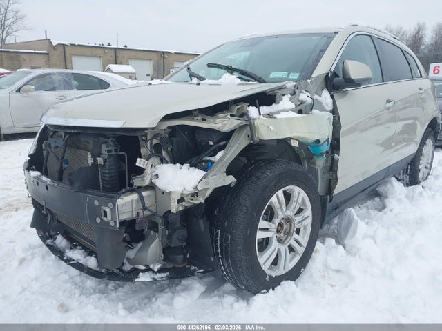 44262196 :رقم المزاد ، 3GYFNBE30FS516302 vin ، 2015 Cadillac Srx Luxury Collection مزاد بيع