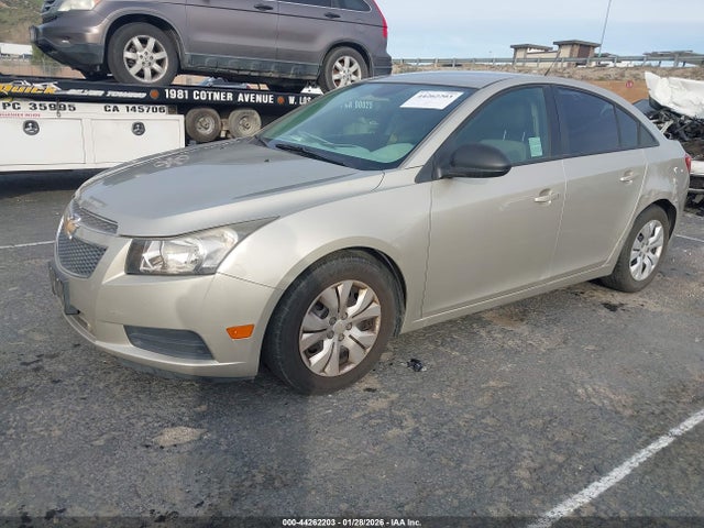 1G1PA5SG0E7288306 Chevrolet Cruze Ls Auto