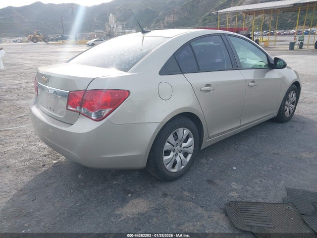 1G1PA5SG0E7288306 Chevrolet Cruze Ls Auto