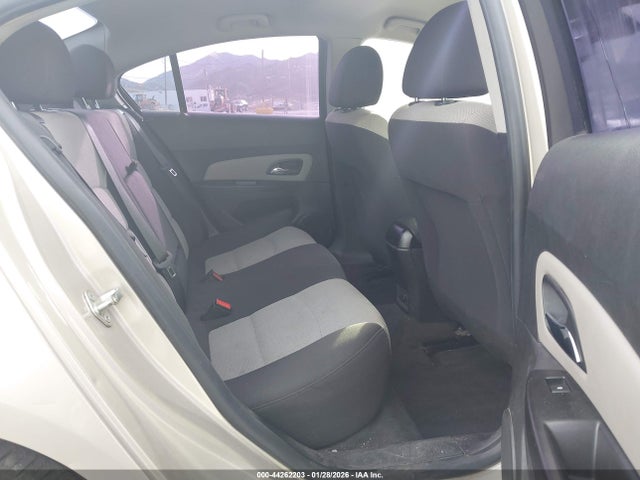 1G1PA5SG0E7288306 Chevrolet Cruze Ls Auto