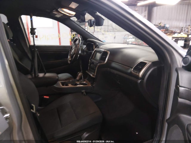 44262214 :رقم المزاد ، 1C4RJFAG5HC769509 vin ، 2017 Jeep Grand Cherokee Laredo 4x4 مزاد بيع