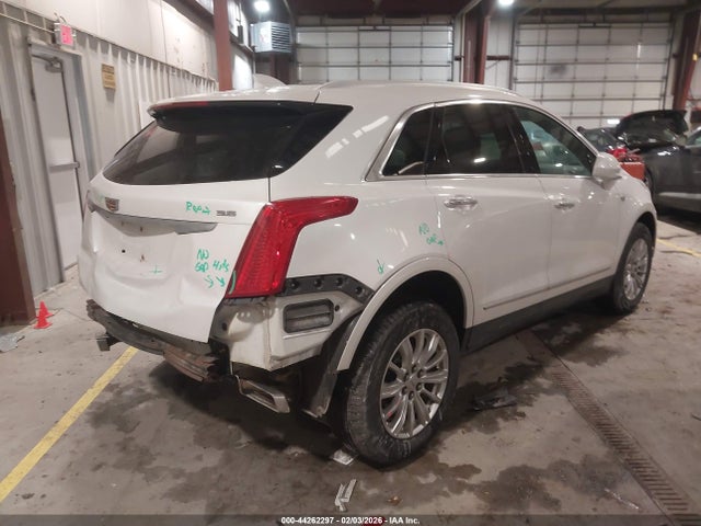 2017 CADILLAC XT5 1GYKNARS1HZ198576 Photo 3
