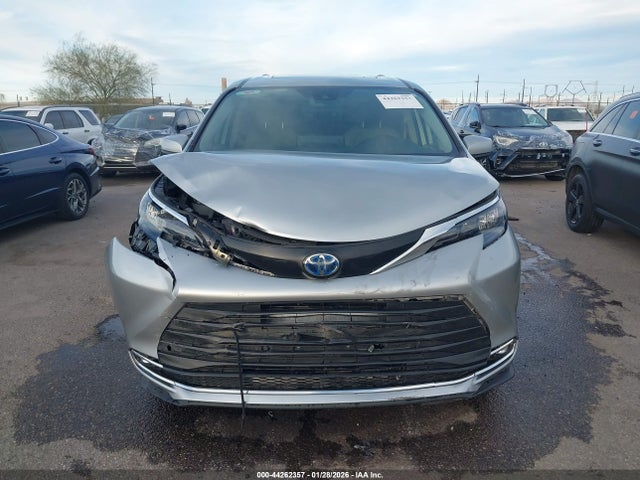 5TDYRKEC7RS211004 Toyota SIENNA XLE